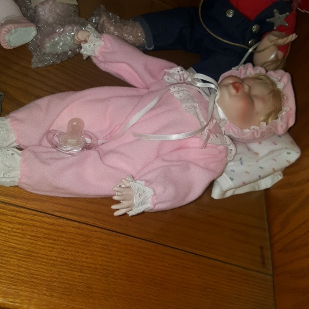 Hamilton Doll Collection!! - Picture 7 of 8